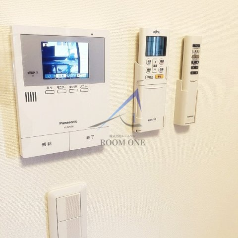 堀切イリスタワー31F のセキュリティ|モニター付きインターホンです。