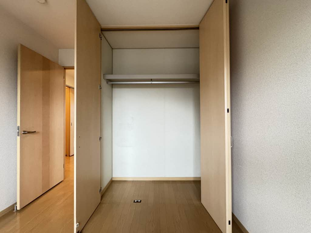 アンビシヨン　Ａ棟　　 の収納