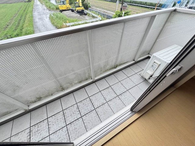 アンビシヨン　Ａ棟　　 のバルコニー