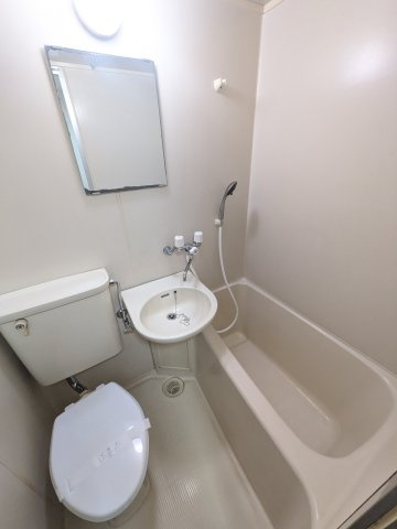 コスモポリタンの洗面所