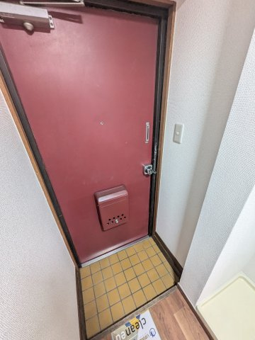 コスモポリタンの玄関