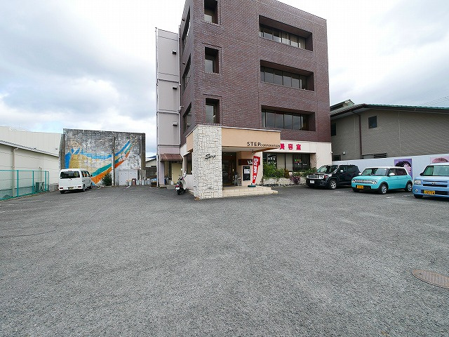 グレイスの駐車場