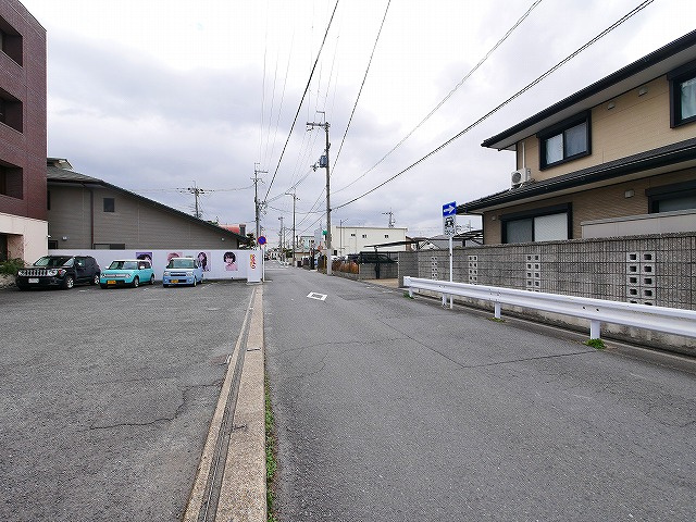 グレイスの周辺
