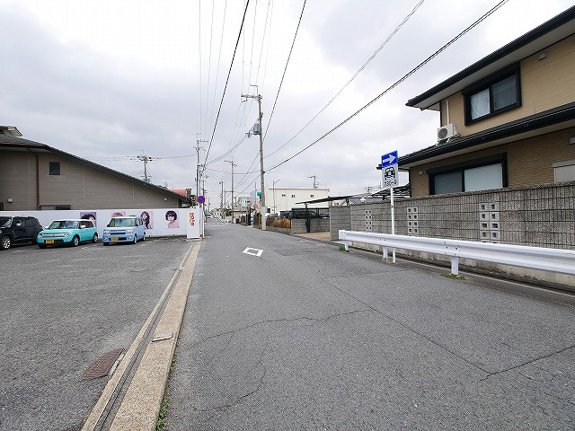 グレイスの周辺