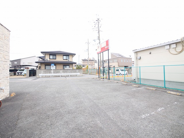グレイスの周辺