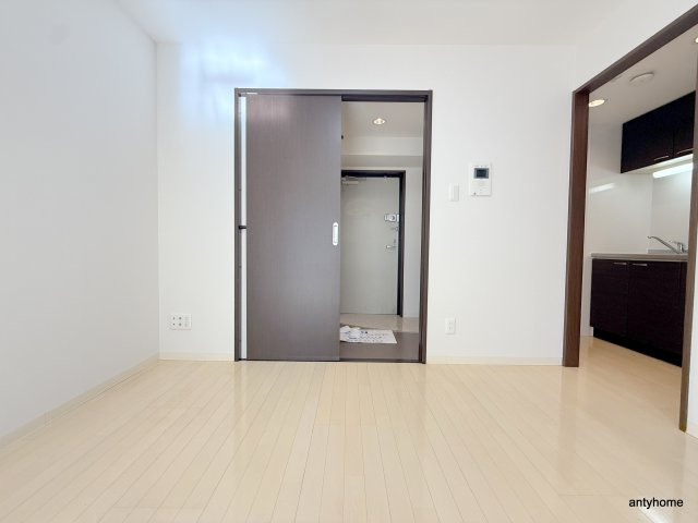 サムティ難波グレイス　仲介手数料無料の洋室