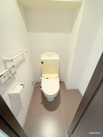 サムティ難波グレイス　仲介手数料無料のトイレ