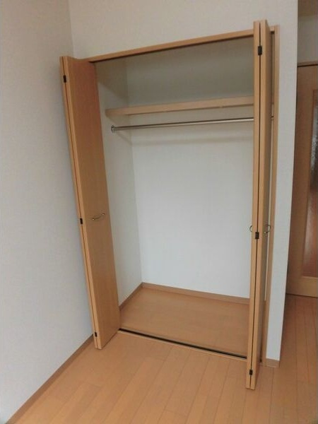 ニューシティアパートメンツ円上町の収納