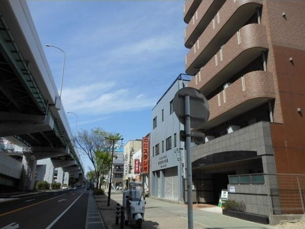 ニューシティアパートメンツ円上町の周辺