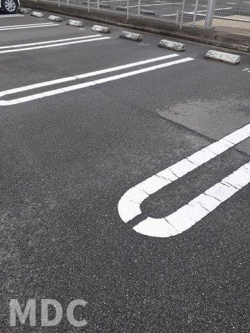 徳島市北矢三町３丁目のアパートの駐車場