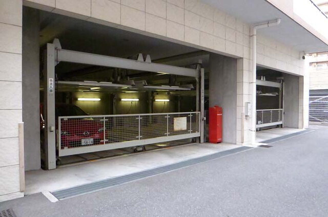 ハウス桃李の駐車場