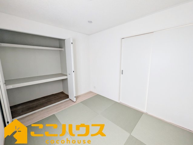 読谷村大木第４　クレイドルガーデン　新築戸建て　全３棟　１号棟の和室|和室5.2帖
