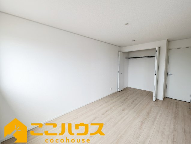読谷村大木第４　クレイドルガーデン　新築戸建て　全３棟　１号棟の寝室|寝室7.7帖
