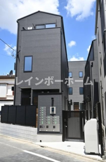ピオーネ新小岩の外観