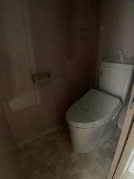 温水洗浄便座付きのトイレです♪