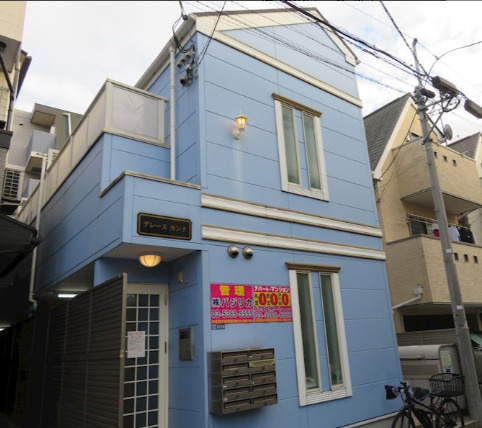 新宿区大久保２丁目のアパートの外観