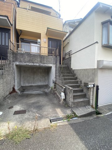 垂水区泉が丘テラスの駐車場