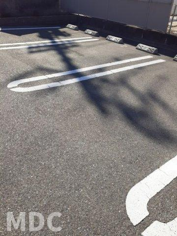 コンフォール矢三　Ｂの駐車場