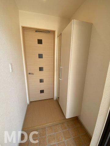 徳島市北矢三町３丁目のアパートの玄関