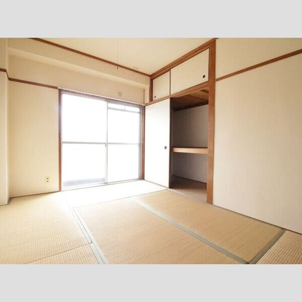 中西マンションの和室