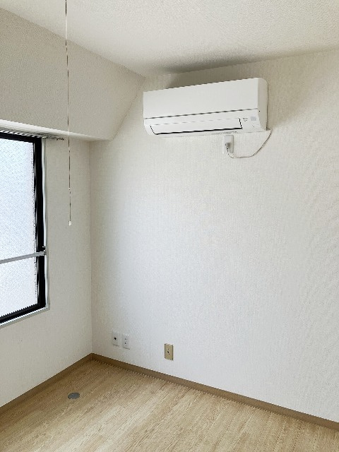 藤コーポの洋室