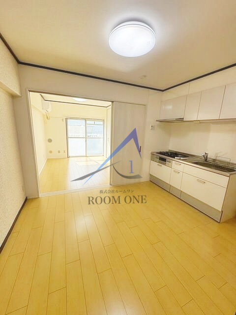 メイプル森戸の居間・リビング|洋室のお部屋です。