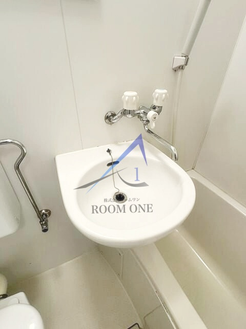 メイプル森戸の洗面所|洗面台です。