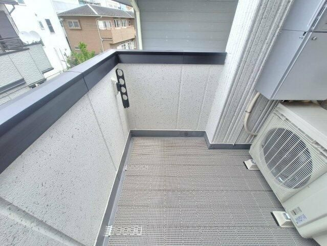 ＬＹＯＮ　ＥＳＴＡＴＥＳのバルコニー