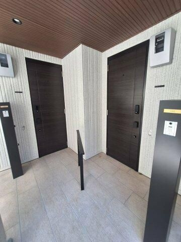 ＬＹＯＮ　ＥＳＴＡＴＥＳのエントランス