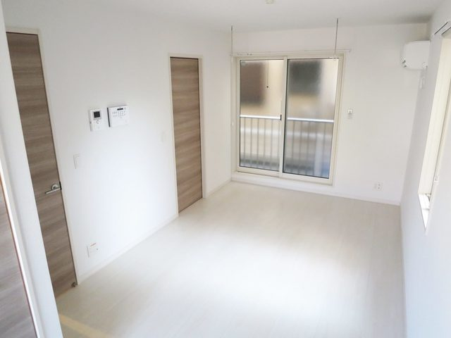 メルヴェーユの寝室|綺麗なフローリングです！