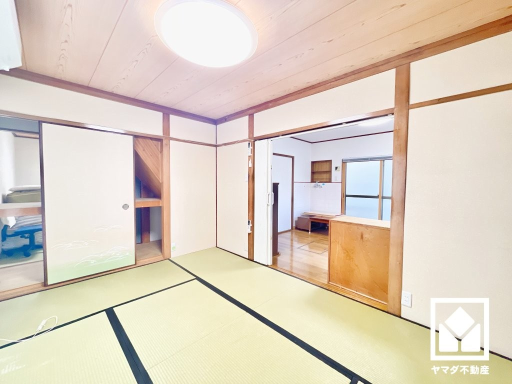 尼崎市富松町４丁目の洋室