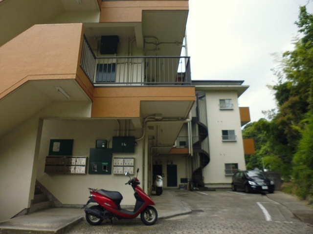 中西マンションの外観