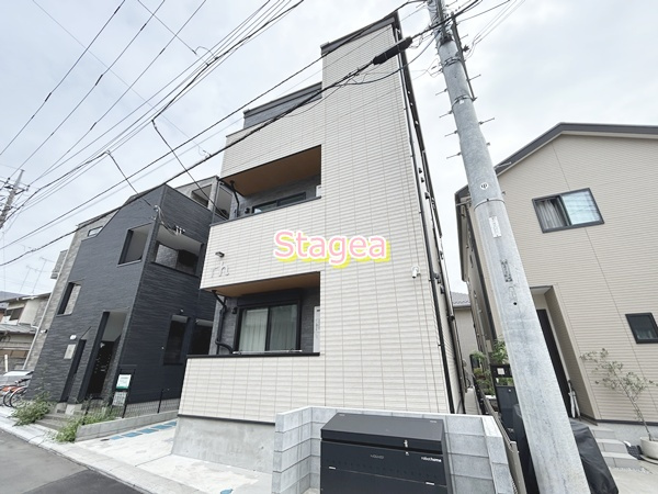 PYLONの外観