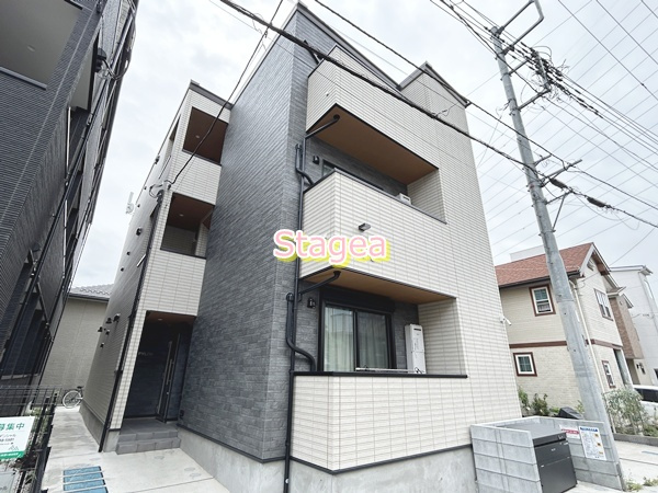 PYLONの外観