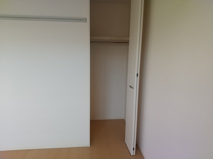 ヴェルブラン美住B棟の収納