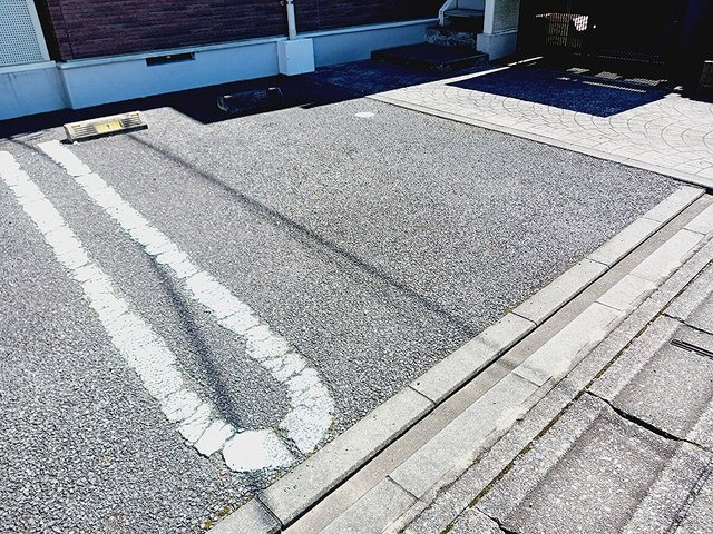 ル・シェモアの駐車場