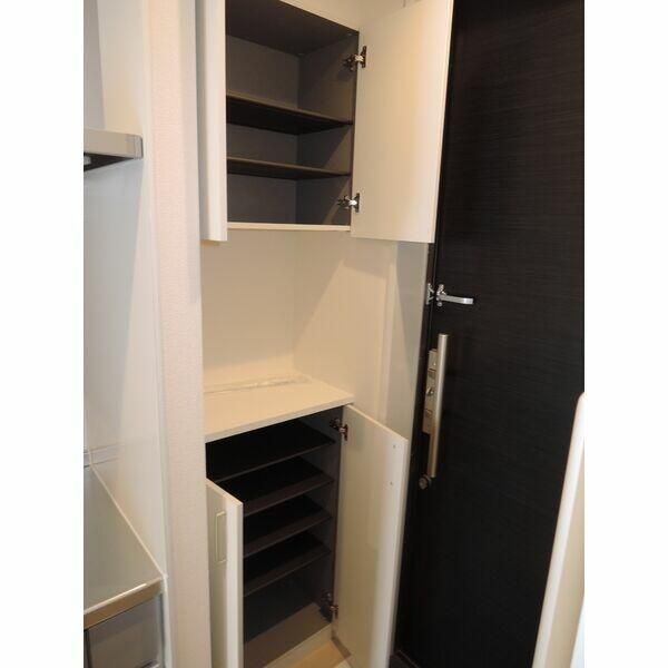 リラフォートの玄関