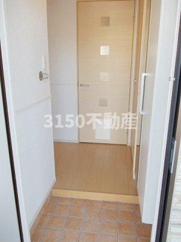 コンフォート中鶉Ⅱの玄関|落ち着いた玄関です