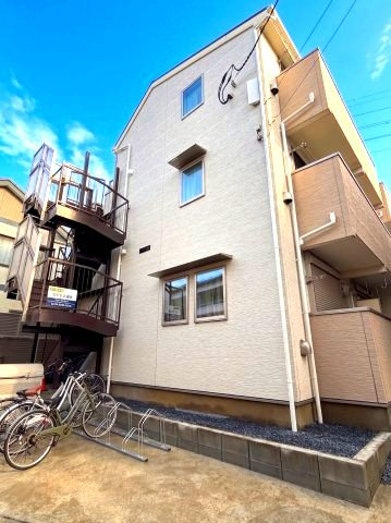 セドラス浪花の外観