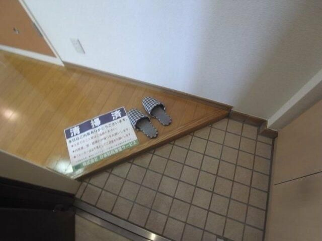 アウル　スクエアの玄関