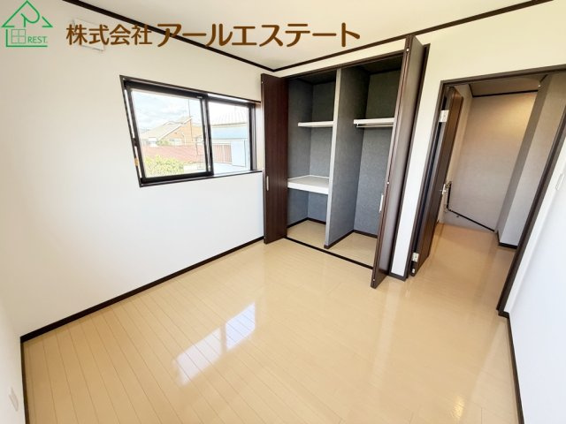 加古川市東神吉町西井ノ口　　JR「宝殿駅」徒歩18分の子供部屋