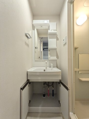 エムブイインプ新大阪の洗面所