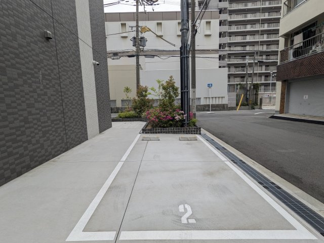 エムブイインプ新大阪の駐車場