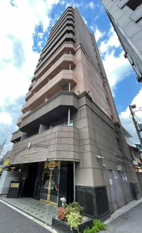 シャルムコート新宿ステーションパレスの外観