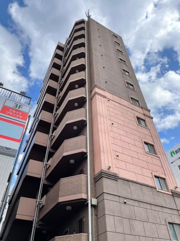 シャルムコート新宿ステーションパレスの外観