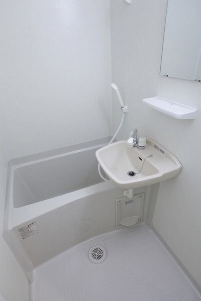サンフィールド皿沼の浴室
