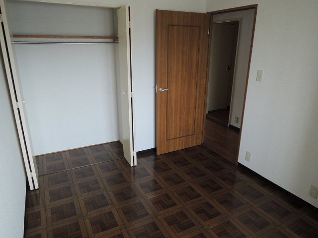 【寝室】スカイコート上杉 