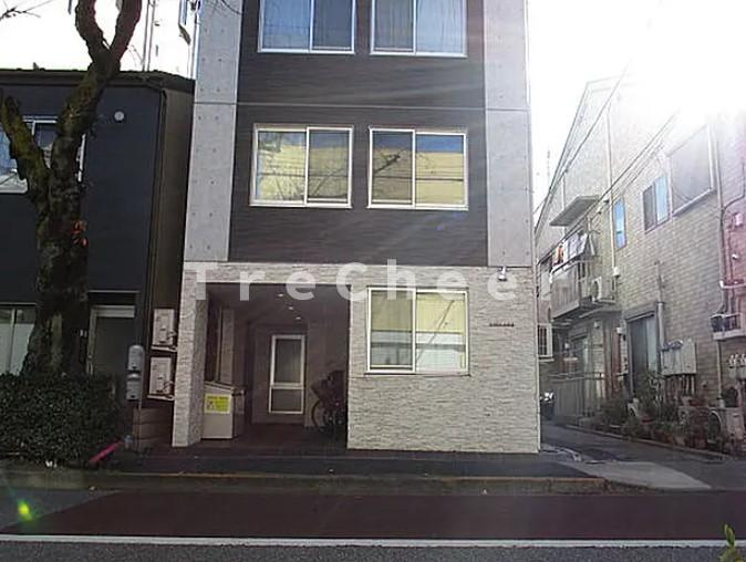 D-BASE日暮里のエントランス