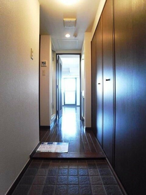 ライオンズプラザ本蓮沼の玄関