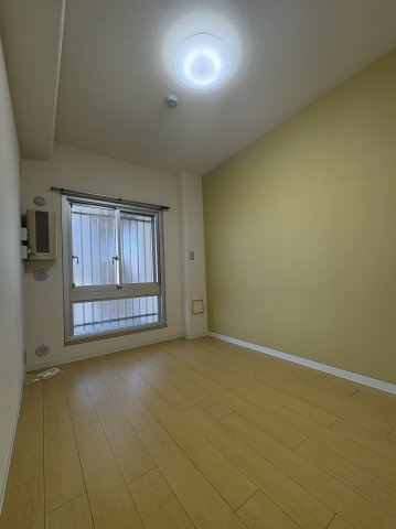 エクセラート北助松の洋室
